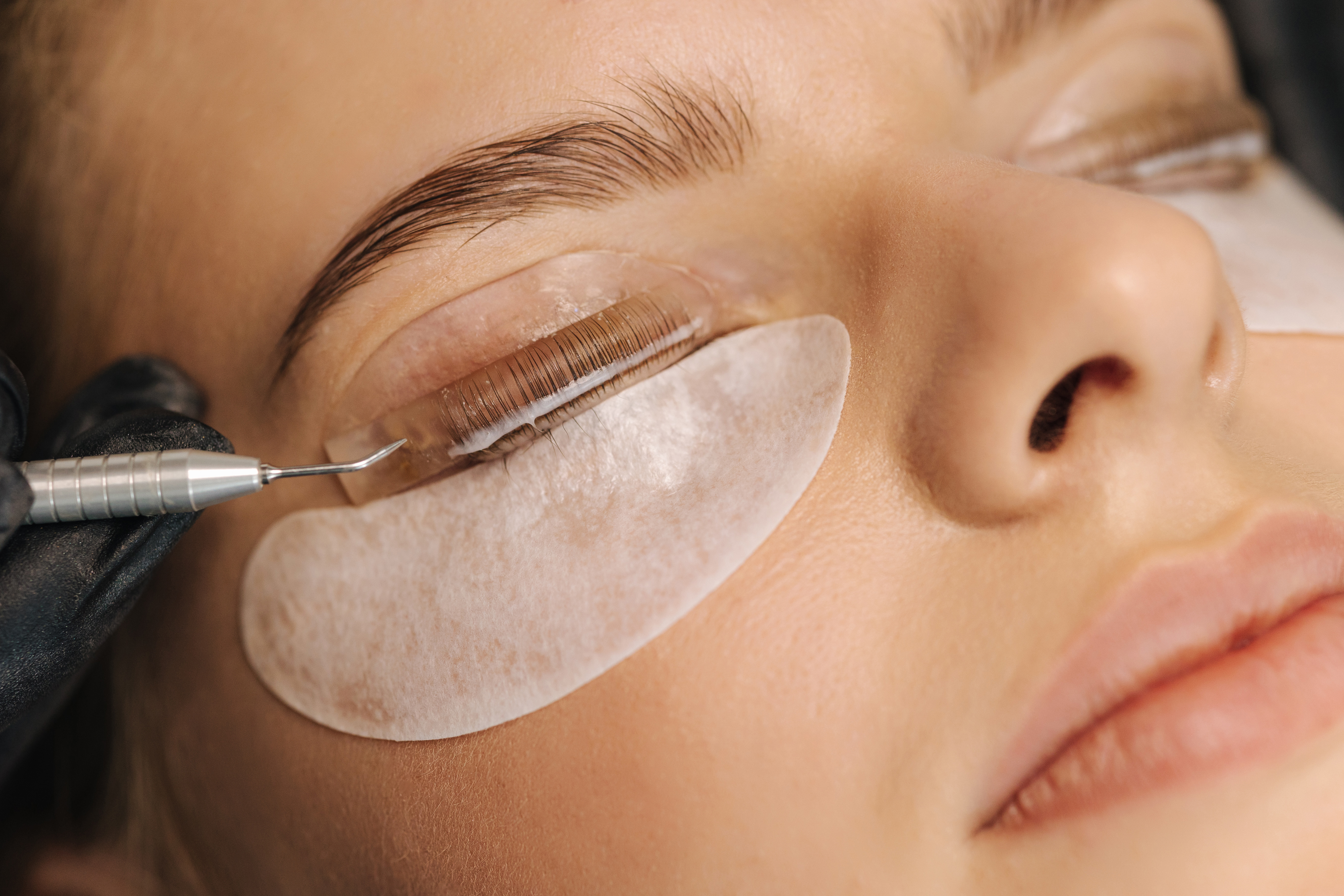 Lash lift, Brow lift eller kombo hos Lala Beauty Studio vid Triangeln