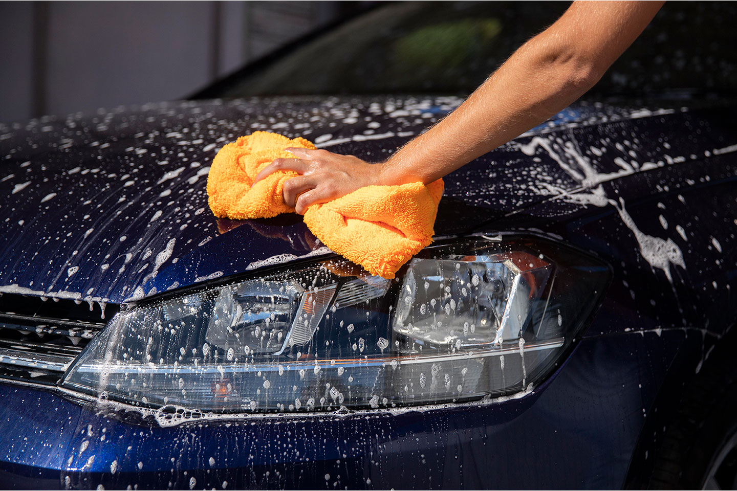 Helrekond, fordonskontroll & motortvätt hos Car Care Service i Norrtull