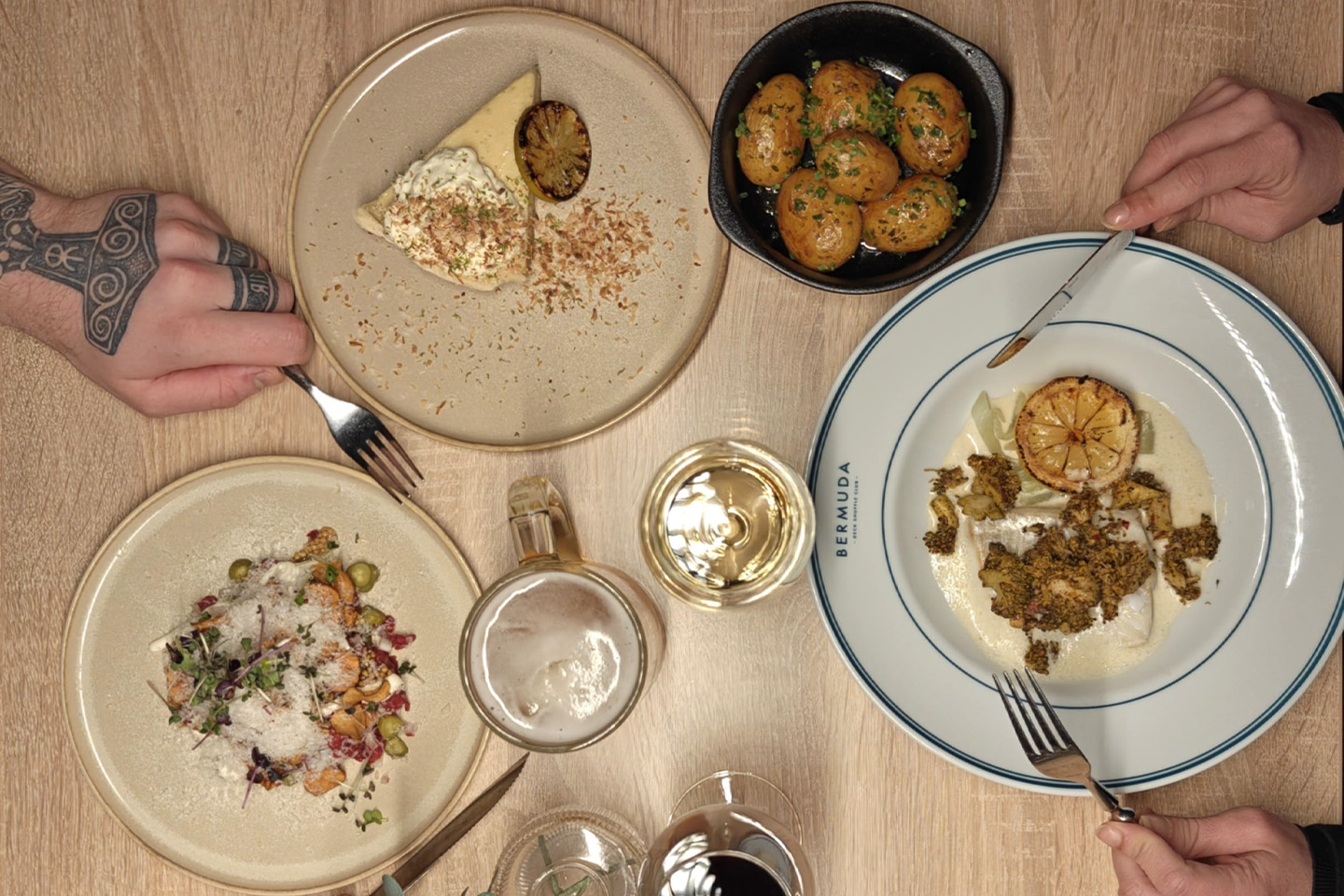 3-rätters middag och Deck Shuffle 90 minuter hos Bermuda i Malmö