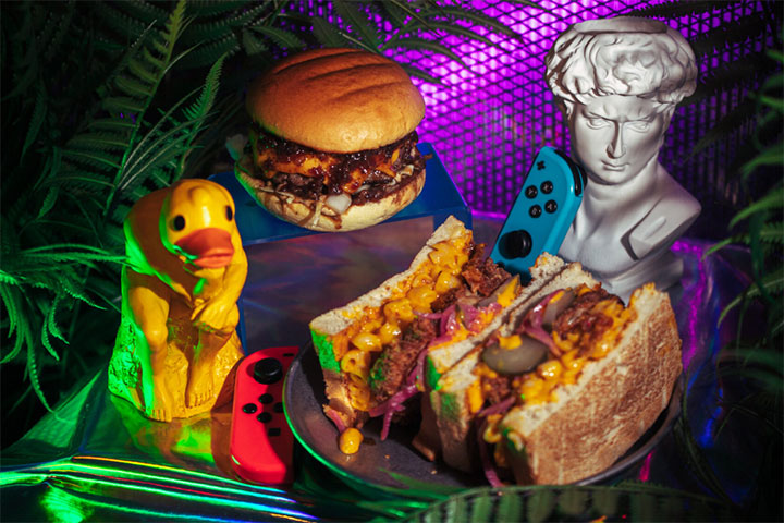 Valfri burgarmeny med 1 timmes spel hos Kappa Bar