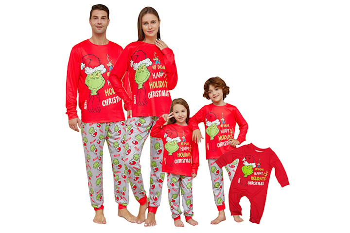 Matchande pyjamasset för hela familjen