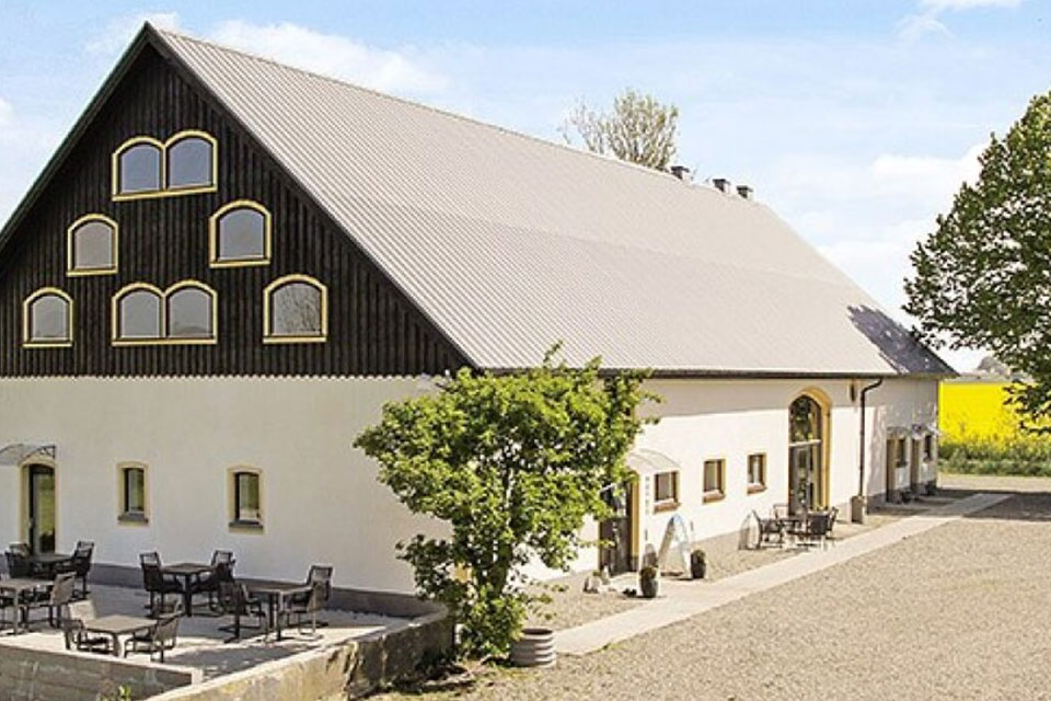 2 nätter för 2 personer inkl. frukost på Hotel Borrby på Österlen