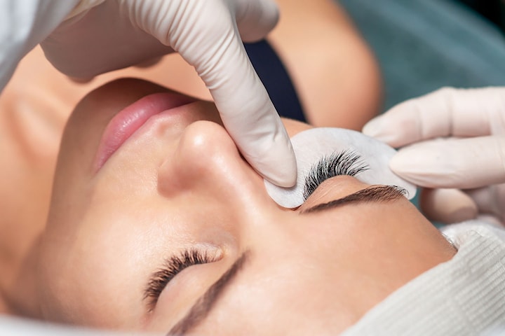 Ögonfransförlängning hos Royal Laser & Beauty Clinic AB