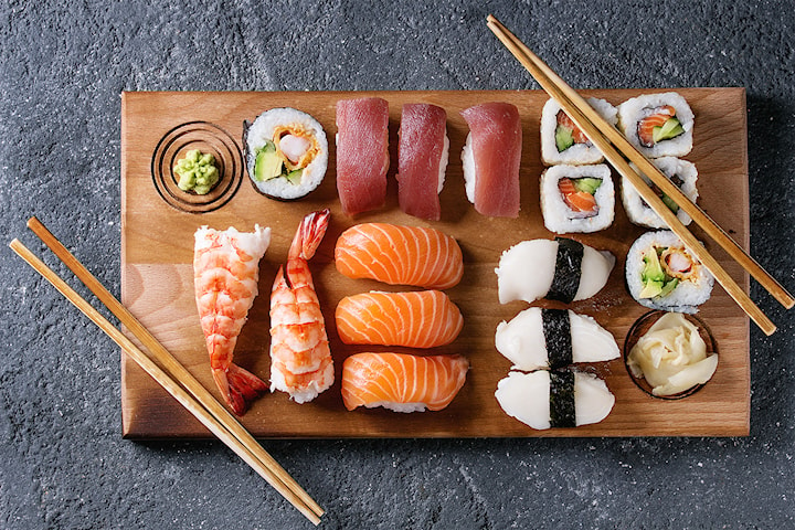 Sushi takeaway, 12 til 48 biter hos Sushitime på Helsfyr