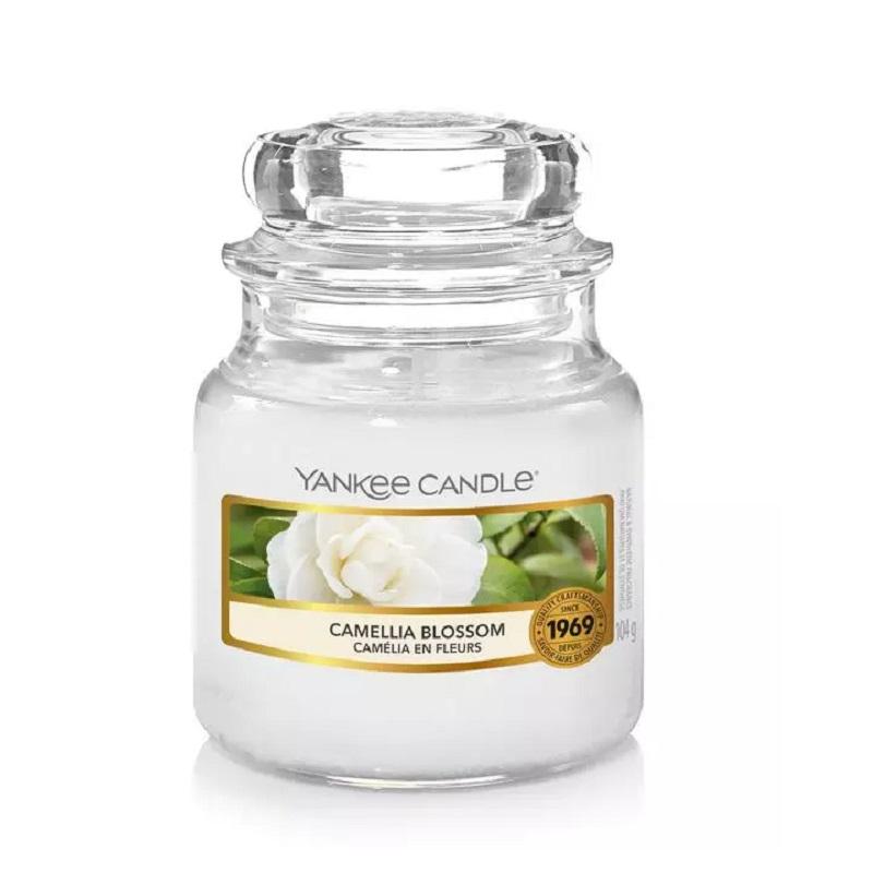 Product Image for Yankee Candle Classic Small Jar Camellia Blossom 104g
