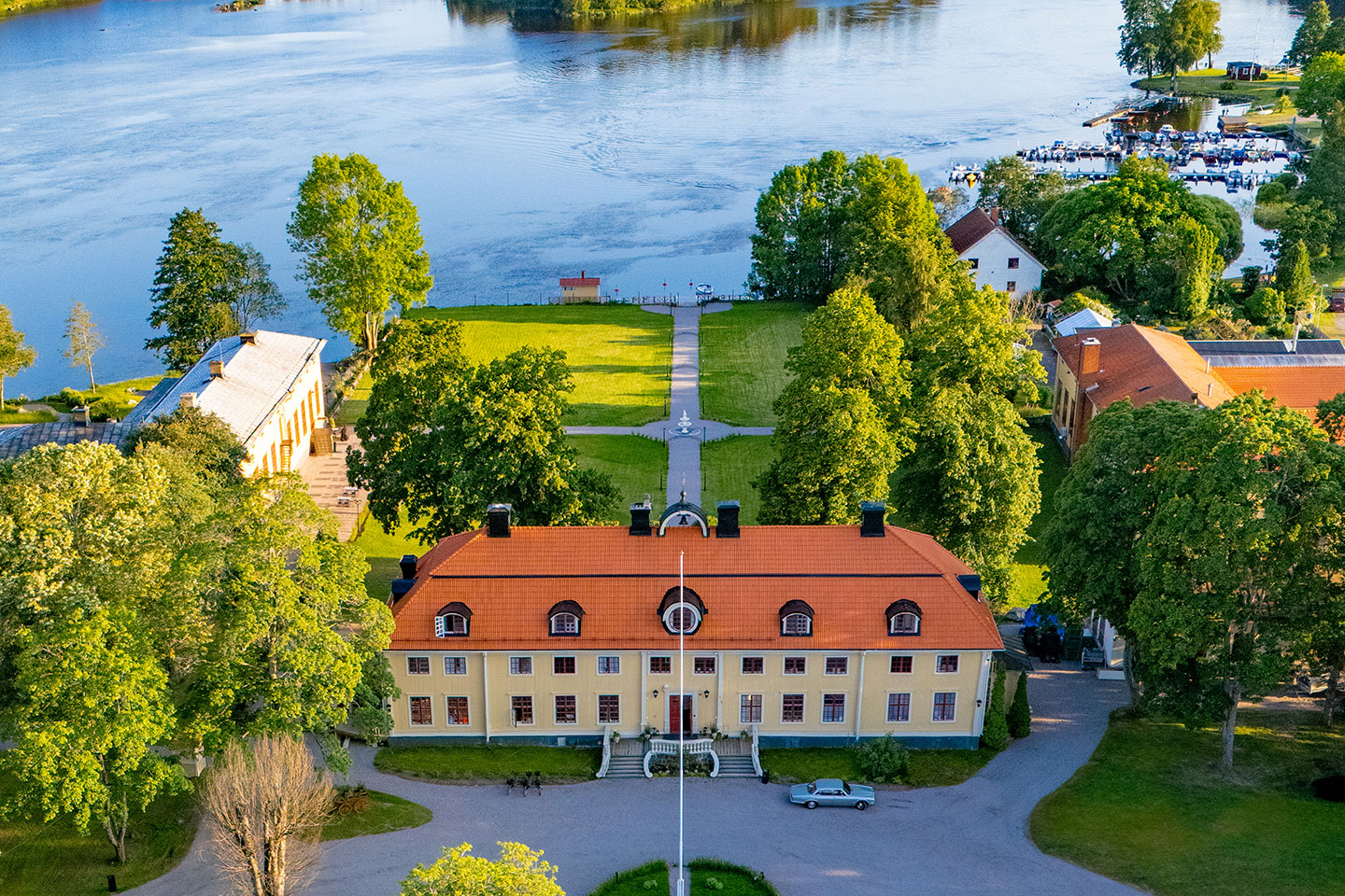 1 natt för 2 med spaentré & frukost på Söderfors Herrgård