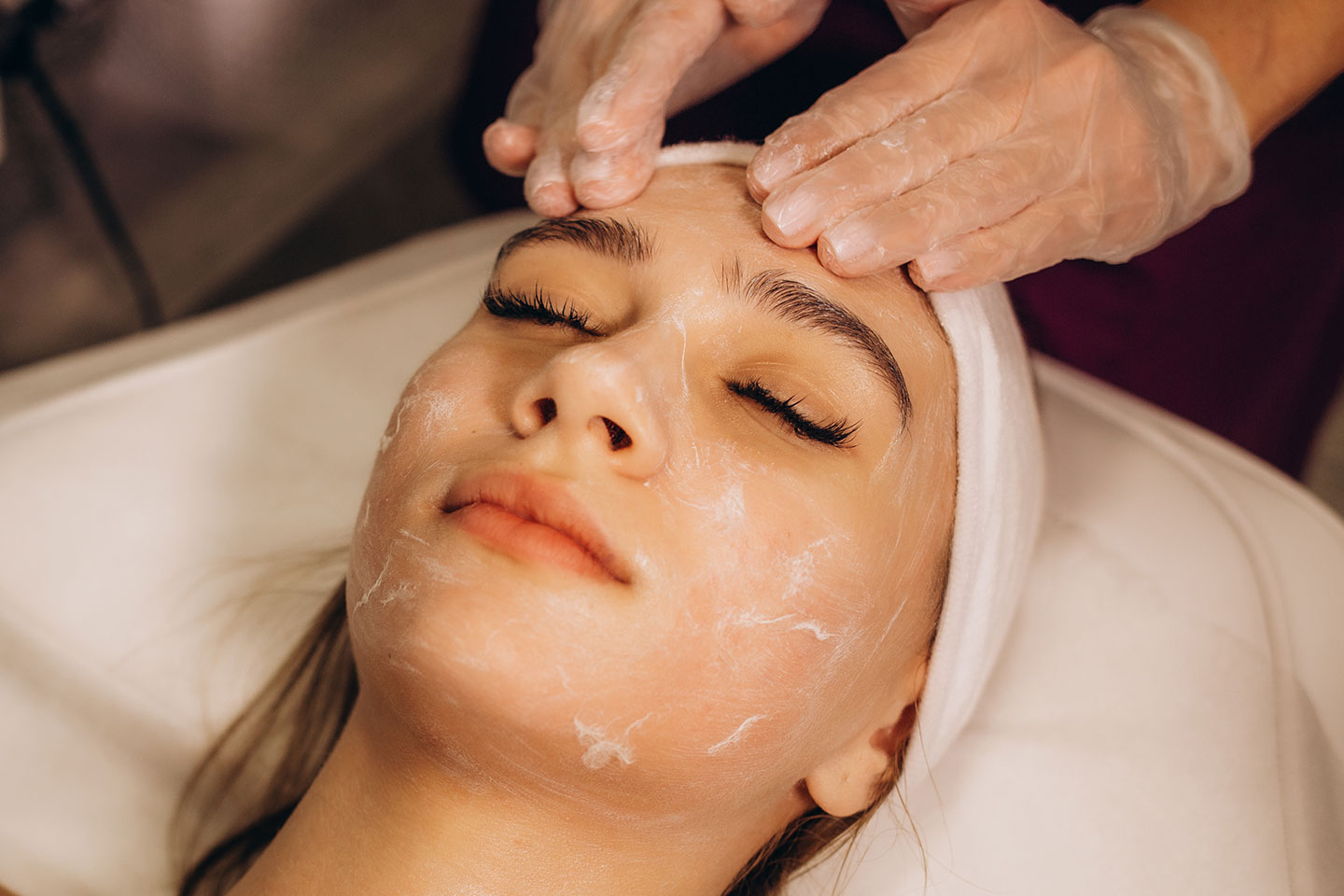 Djuprengörande ansiktsbehandling 60 min i Hornstull