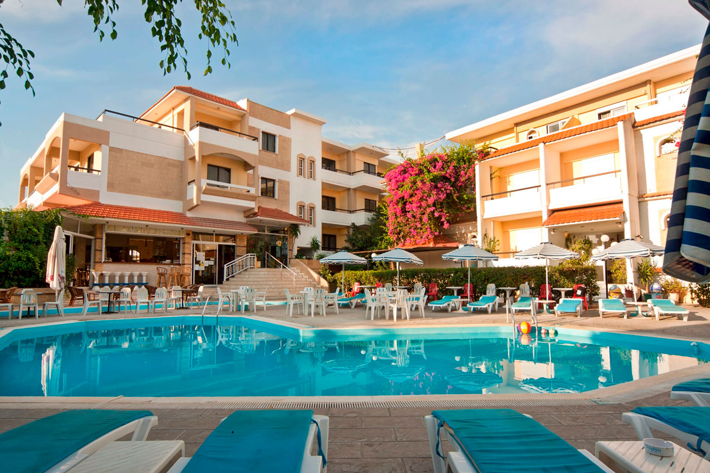 Paketresa med lägenhetshotell och flyg till Rhodos 6 juni