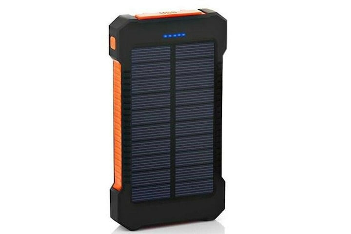 Powerbank med solcellepanel