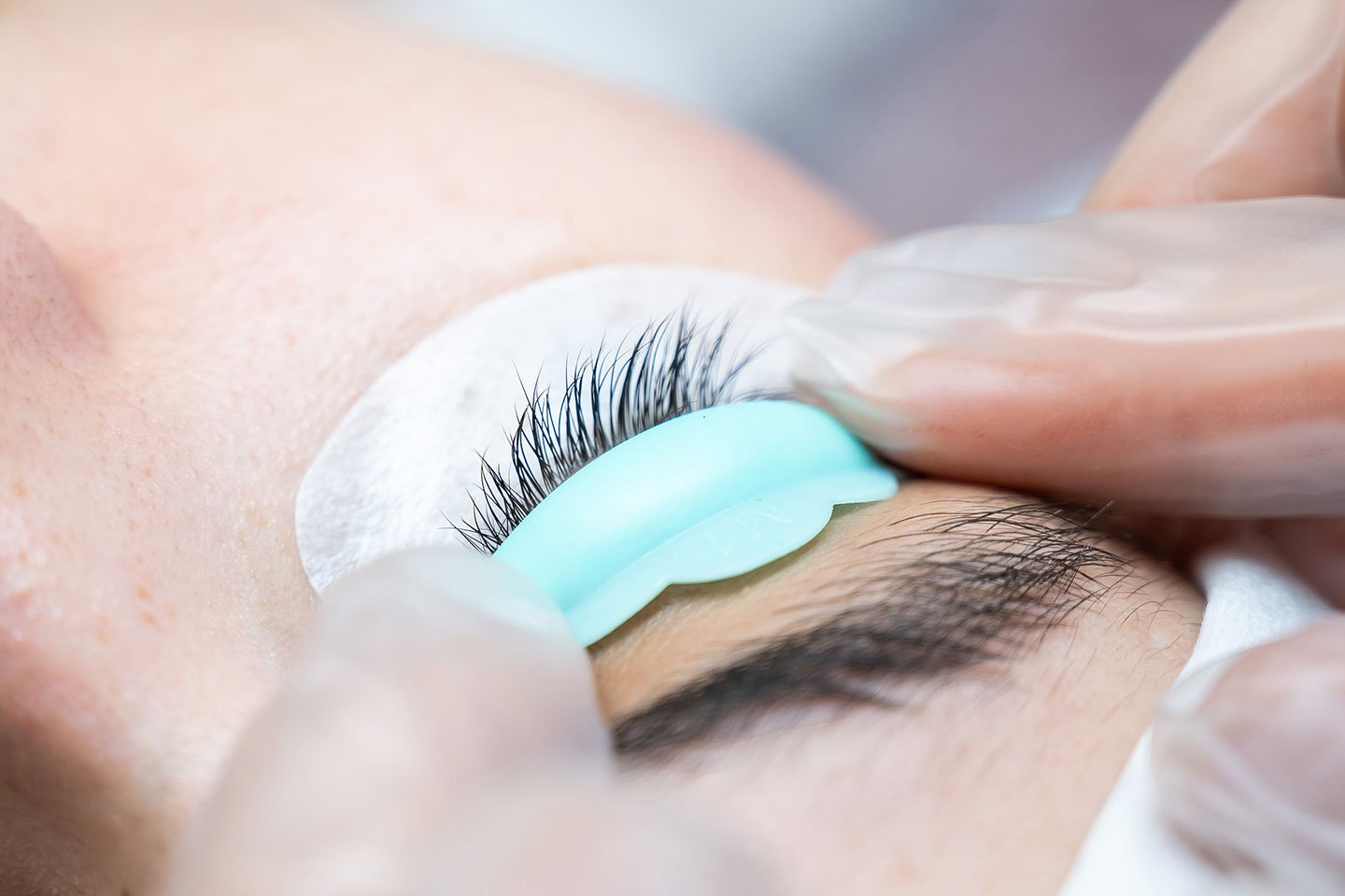 Lash lift, Brow lift eller Kombo med färg & keratin vid Odenplan