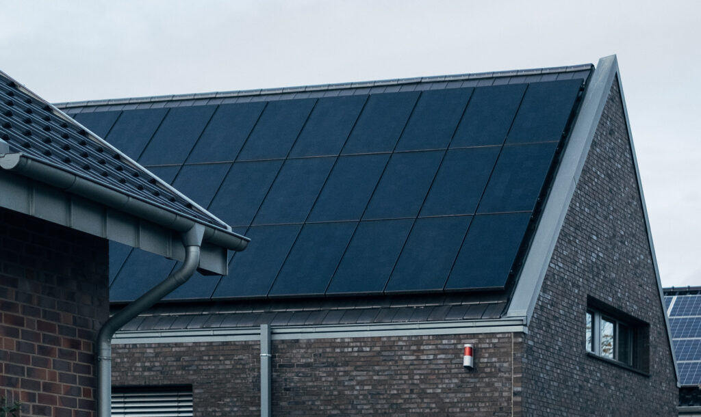 Projektering solcellsanläggning: Hembesök, takinspektion & 10 000 kr i rabatt