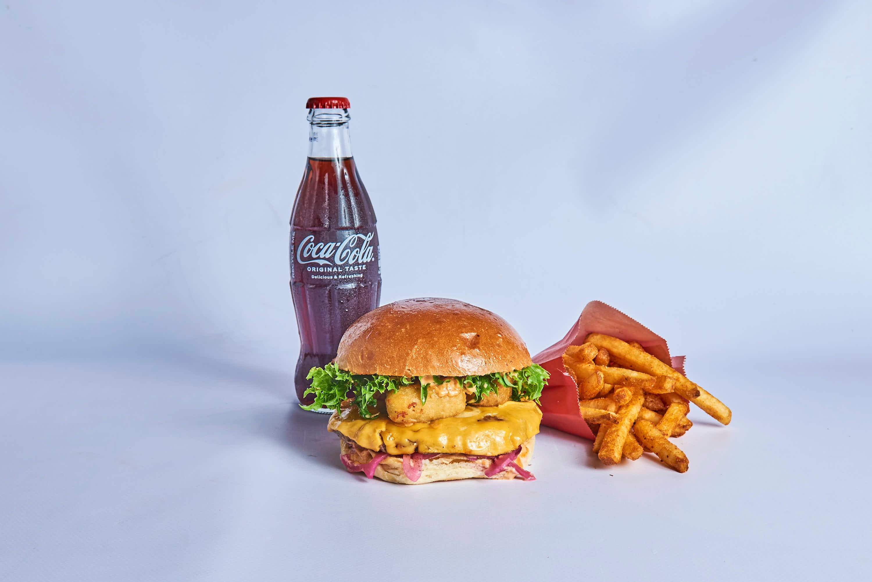 Nyt en valgfri burger m/ fries, drikke & dipp hos The Greasy House (3 av 46)