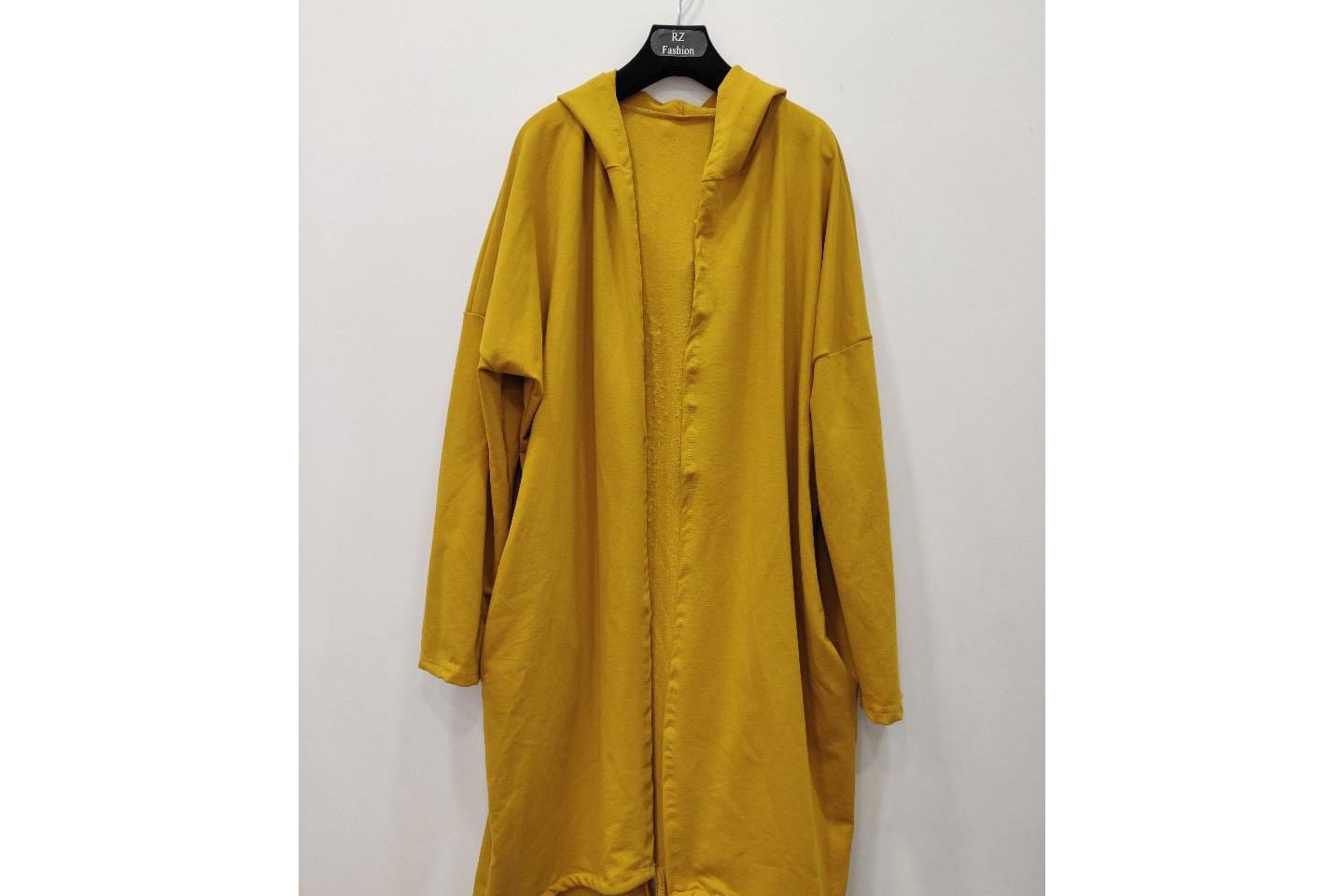 Lång tröja med guldfärgat tryck (3 av 11)