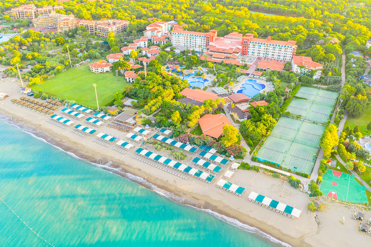 1 vecka för 2: Ultra all inclusive på Belconti Resort Hotel i Turkiet