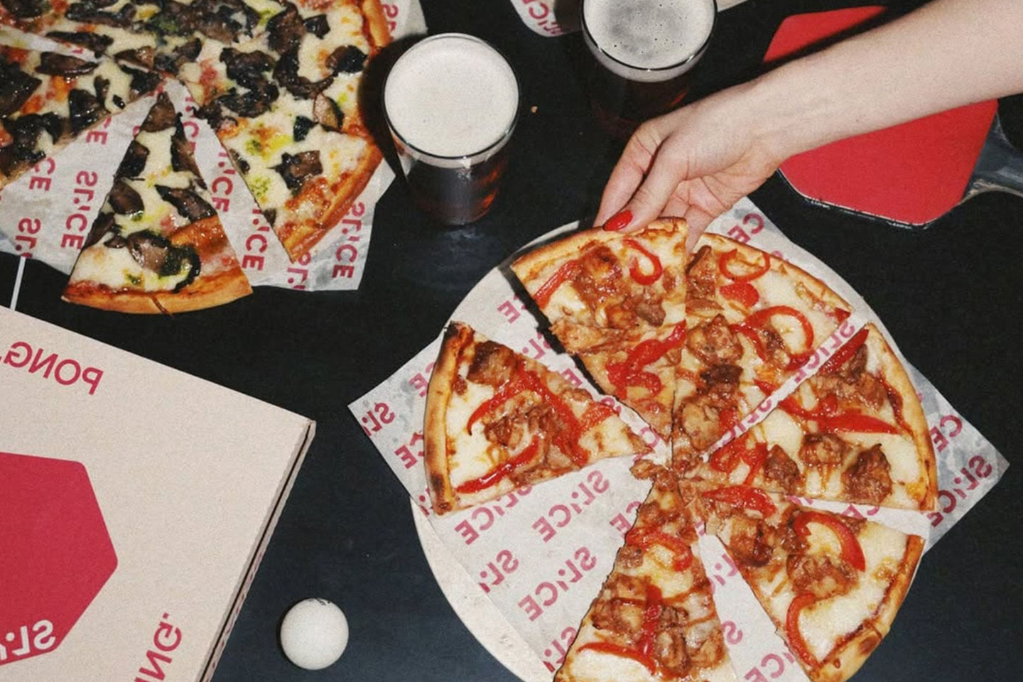 Pizza, öl och pingis hos SLiCE inom Vallgraven