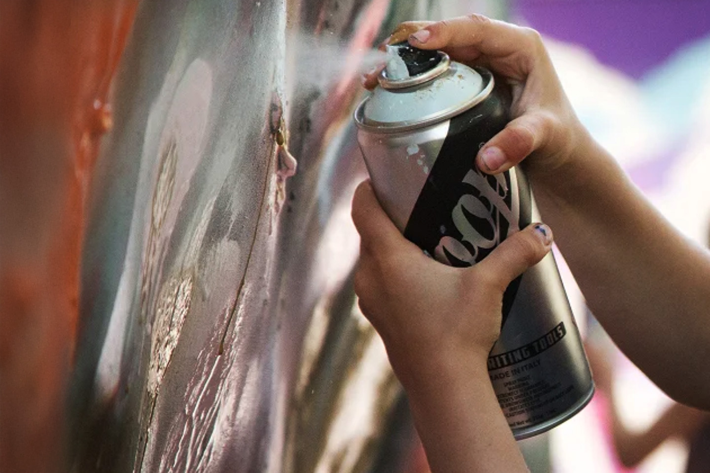 Guidad graffititur med workshop i Snösätra med The Artitects