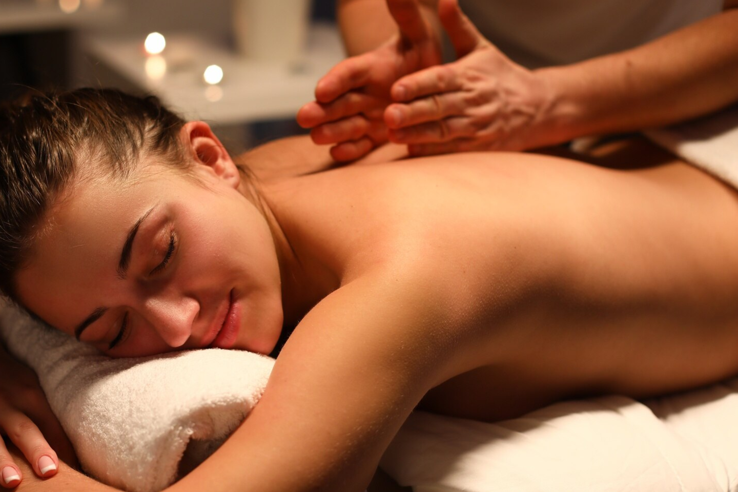 Helkroppsmassage: Body Flow signaturbehandling hos Studio Qibyme Hornsberg