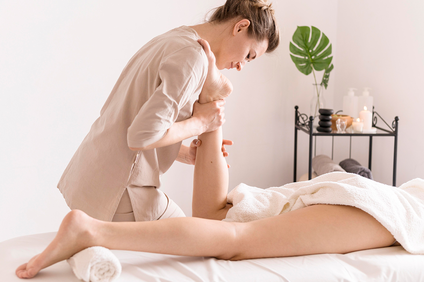 Unn deg en Fot- og leggmassasje med eller uten Detox hos Golden Iris