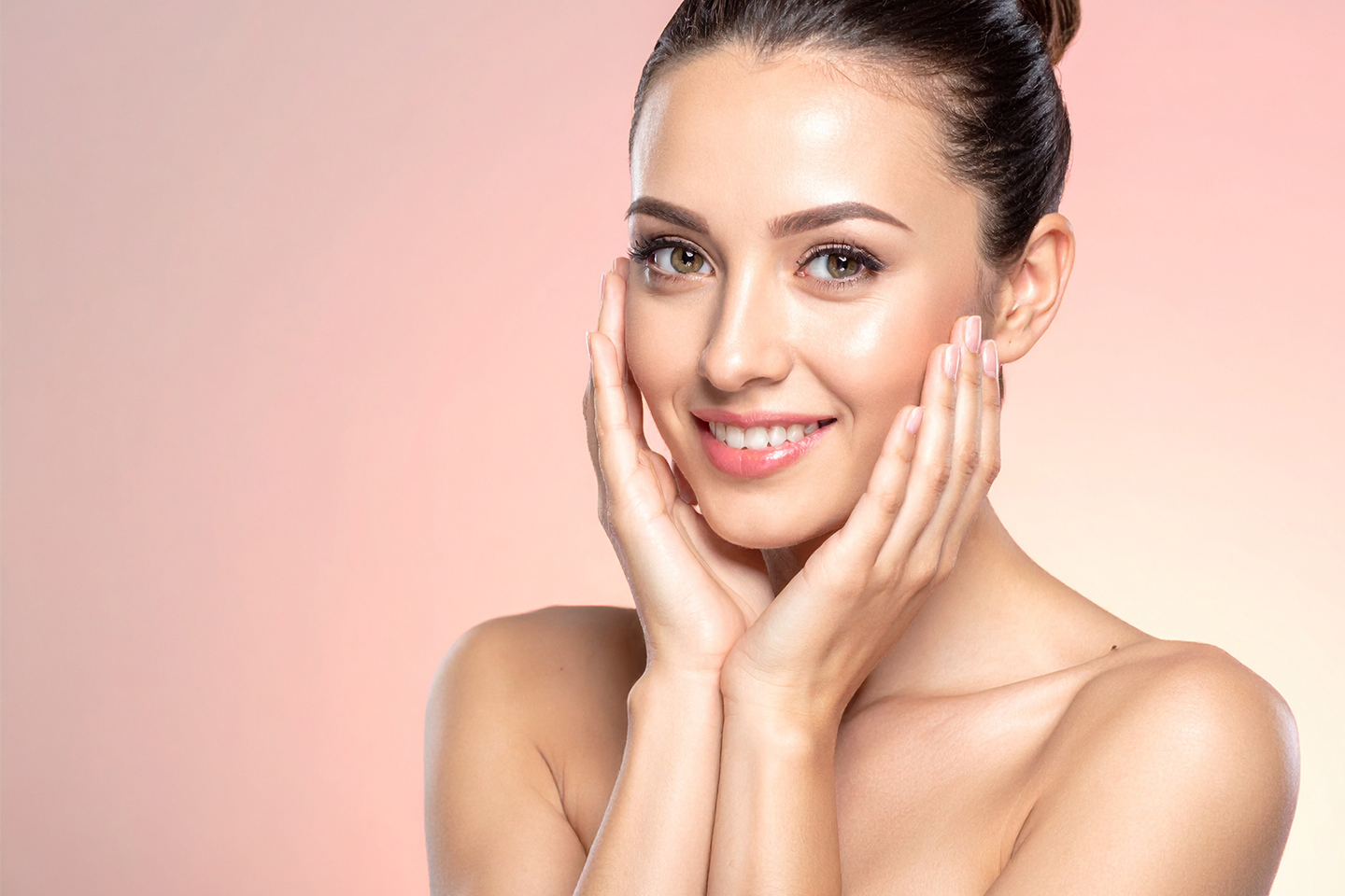 Microneedling og Kjemisk peeling hos The Beauty Bar på Carl Berner