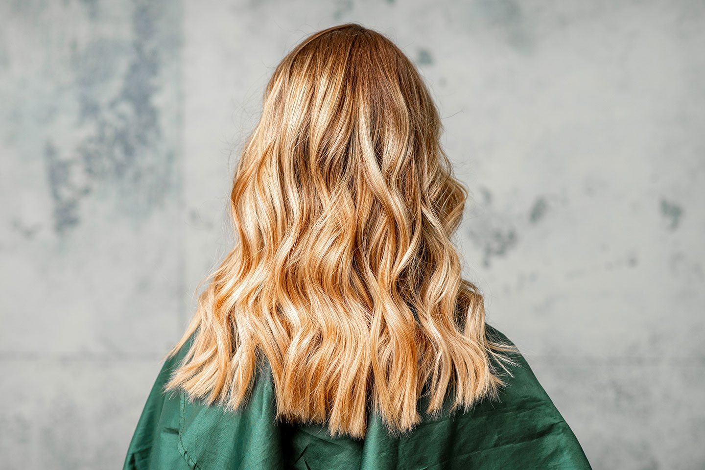 Klippning med slingor, balayage eller färg hos Örgryte Hår & Skönhet