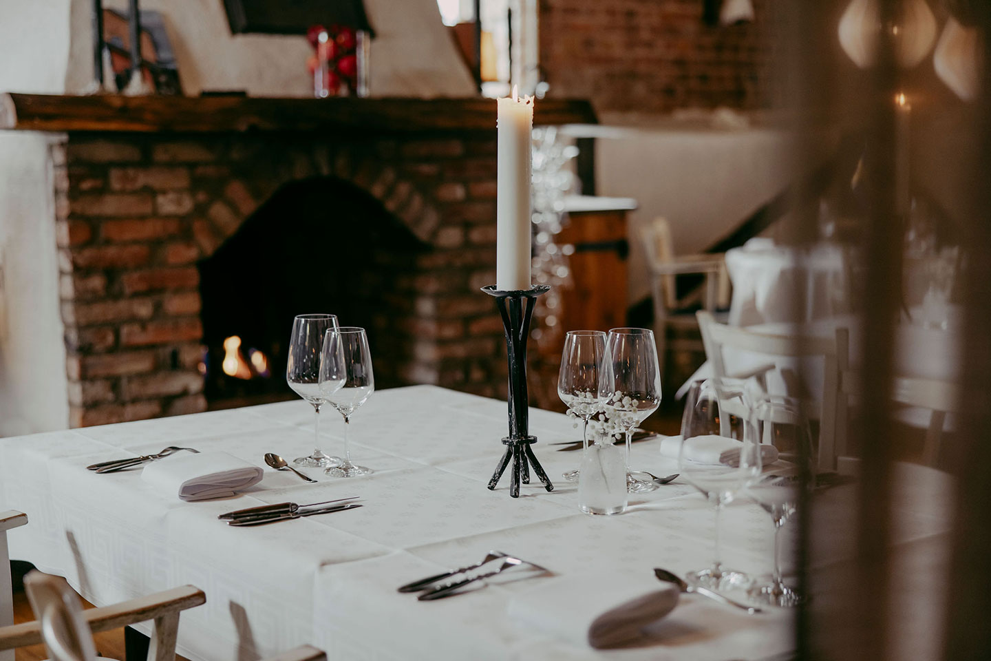 1 natt för 2 med 10-rätters avsmakningsmeny på Bykrogen i Österslöv