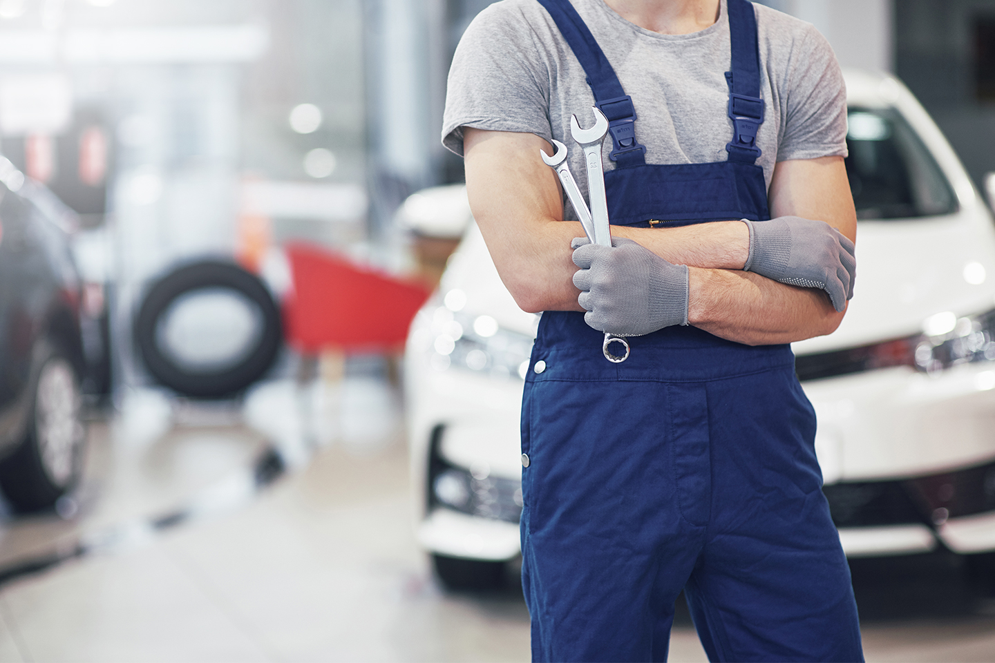 Utfør stor service inkl. deler hos Økonomi Bilverksted