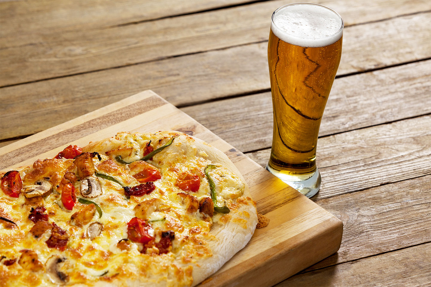 Pinsa inkl. 2 valfria öl hos Stockholm Brewing Co i Frihamnen