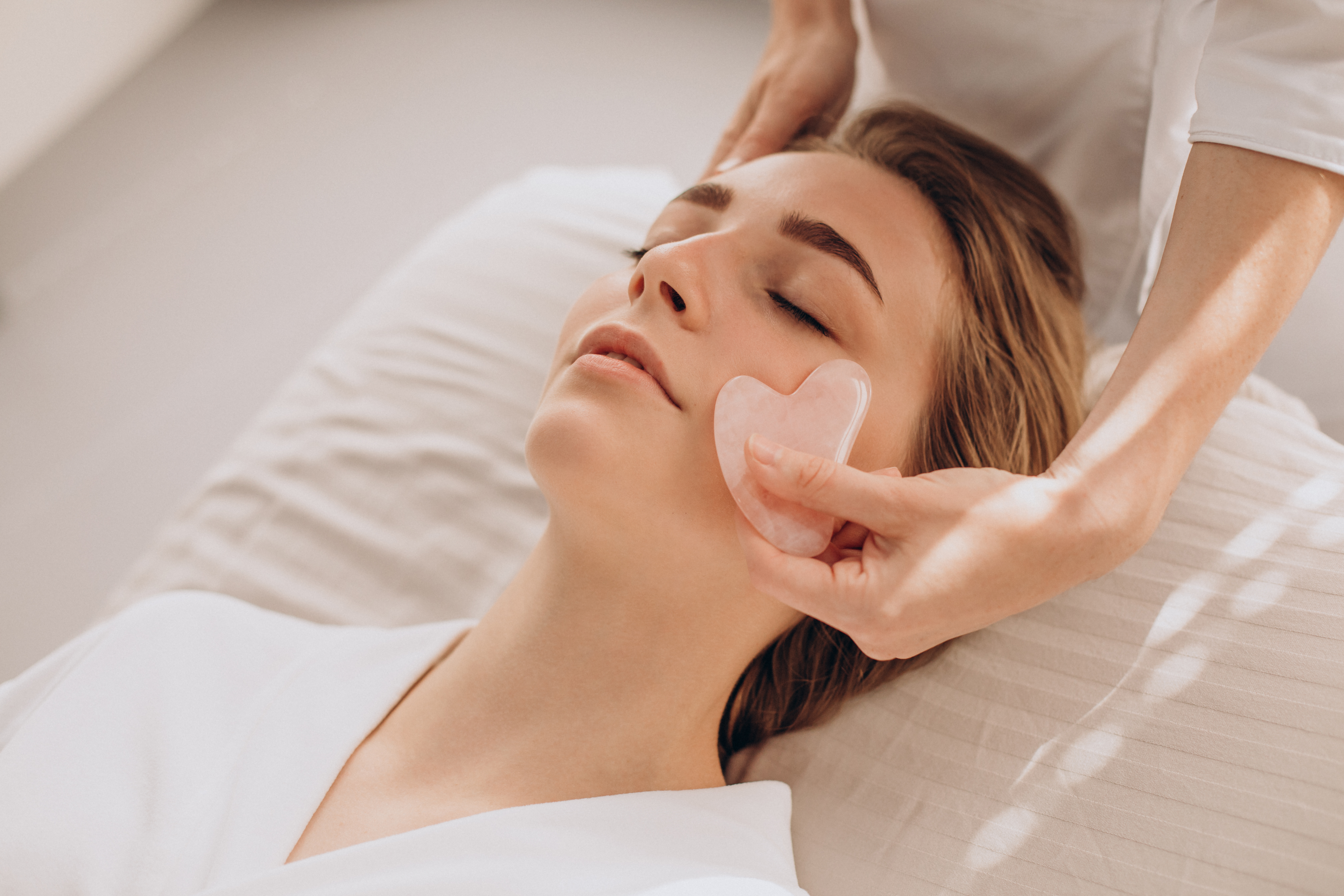 Gua Sha massage hos Tugs Guasha & Nagel Salong på Södermalm