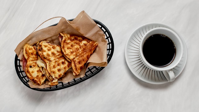 Våffla eller varm macka hos Waffles & Shakes i Nordstan (1 av 2)