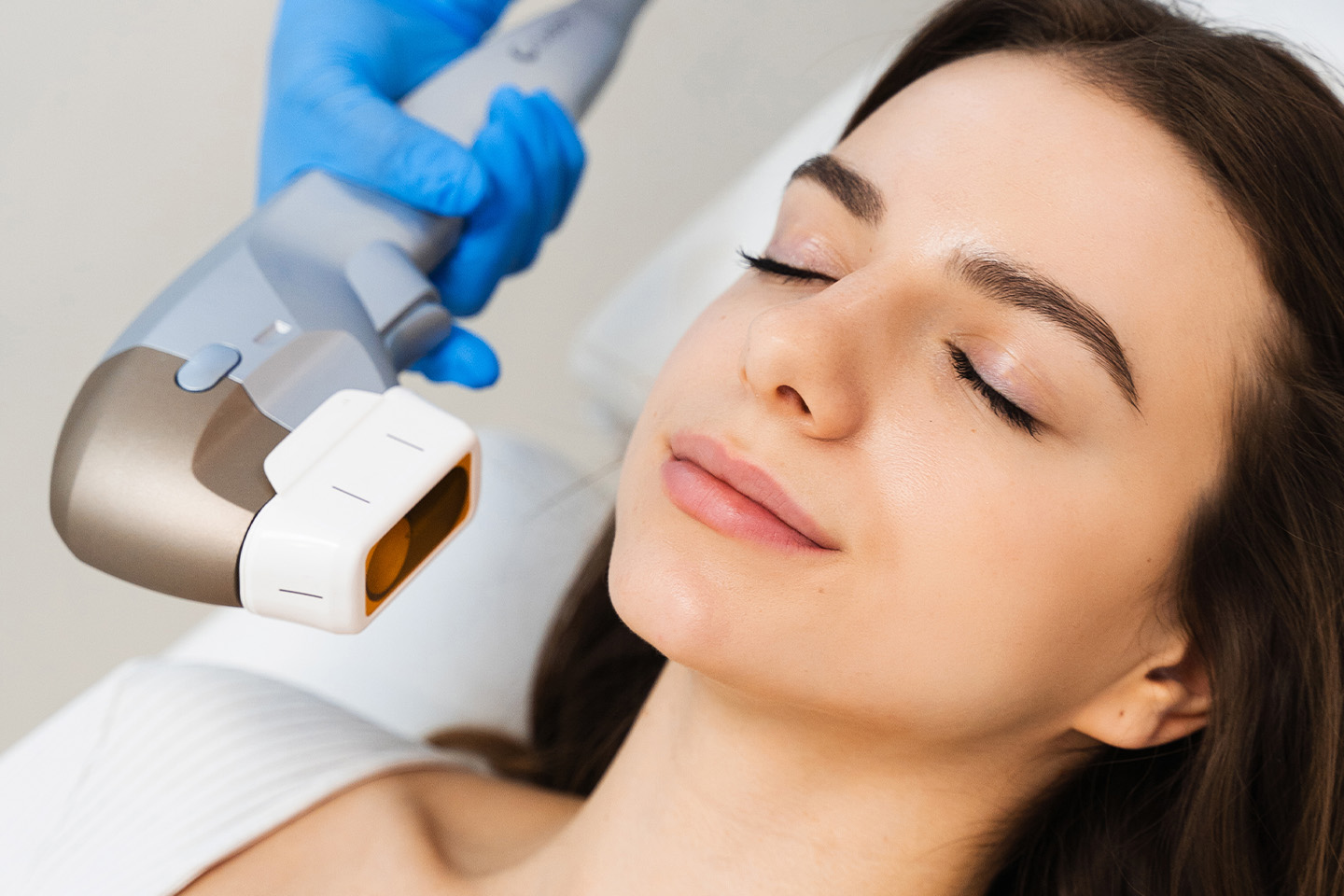 HIFU 10D hudföryngring hos Hazar Beauty i Sundbyberg