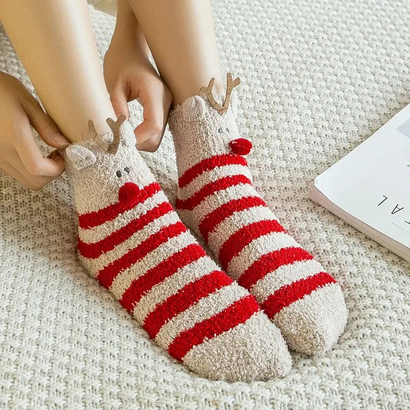 Product Image for Roliga sköna julstrumpor ren rudolf med röda mulen stl 38-43