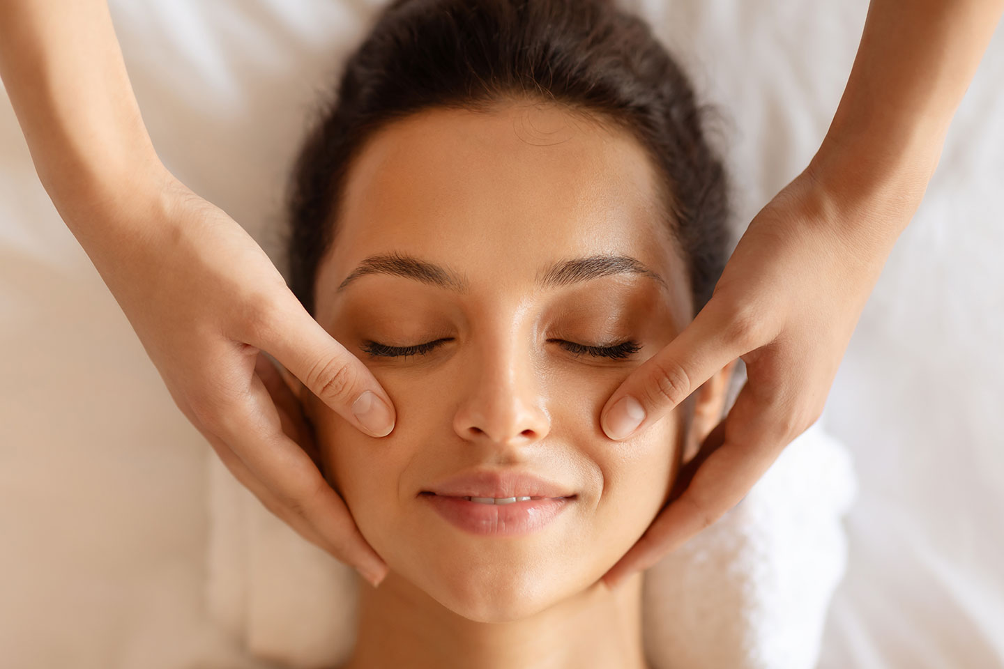 Antistress-ansiktsmassage eller lymfdränage-massage i Olskroken