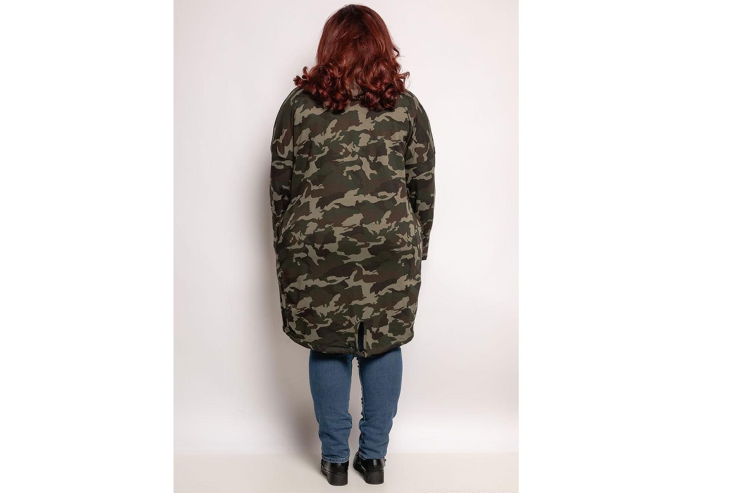 Lång hoodie med camouflagemönster (3 av 12)