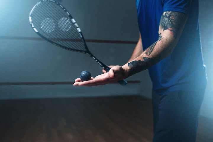 Spela squash inkl. boll och racket för 2