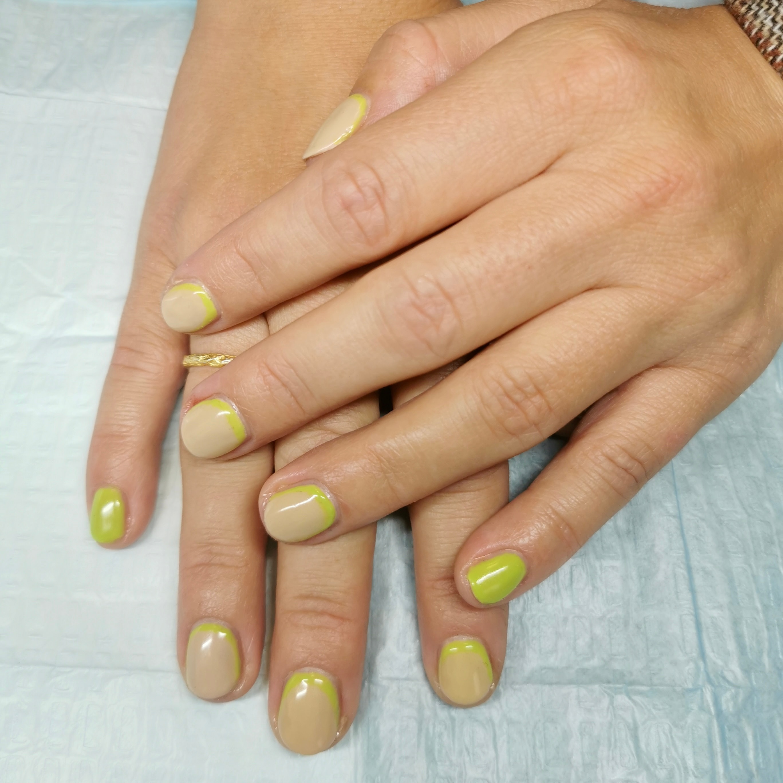 Få lekre negler med flere ulike neglebehandlinger hos Mango Nails (15 av 19)