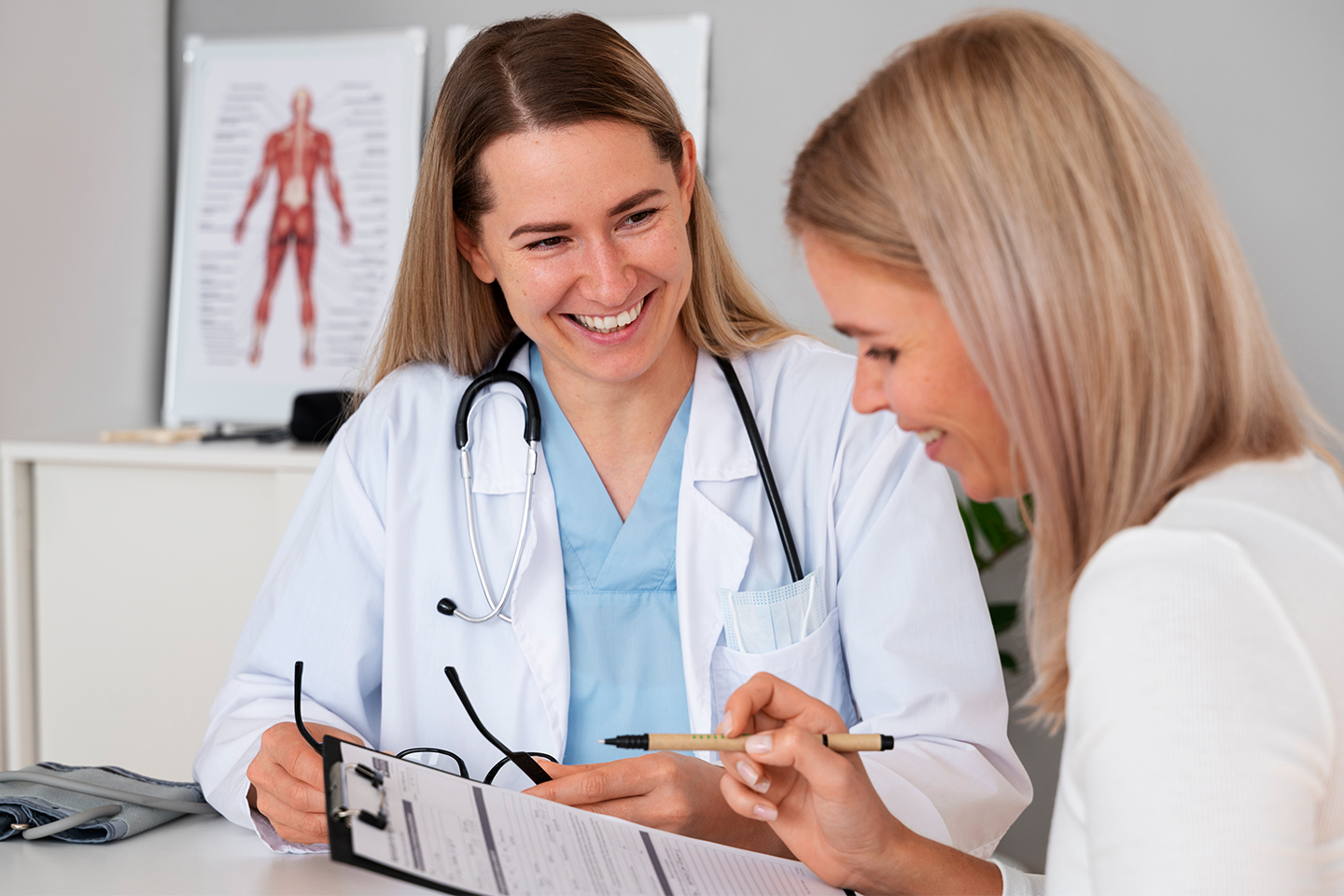 Velg mellom digital eller fysisk privat legetime hos PONS Helse på Carl Berner