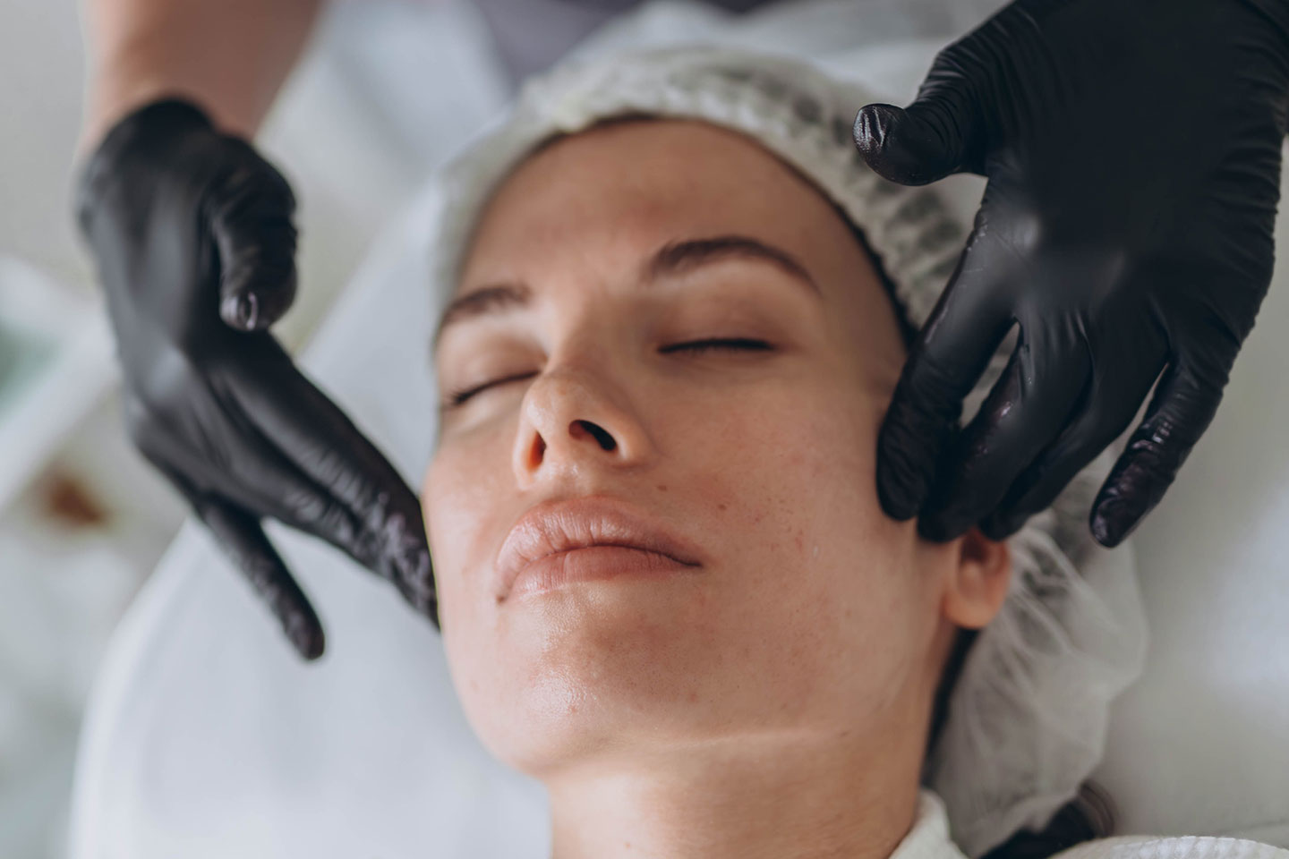 Hydrafacial ansiktsbehandling 60 min hos Noura Skin Secrets