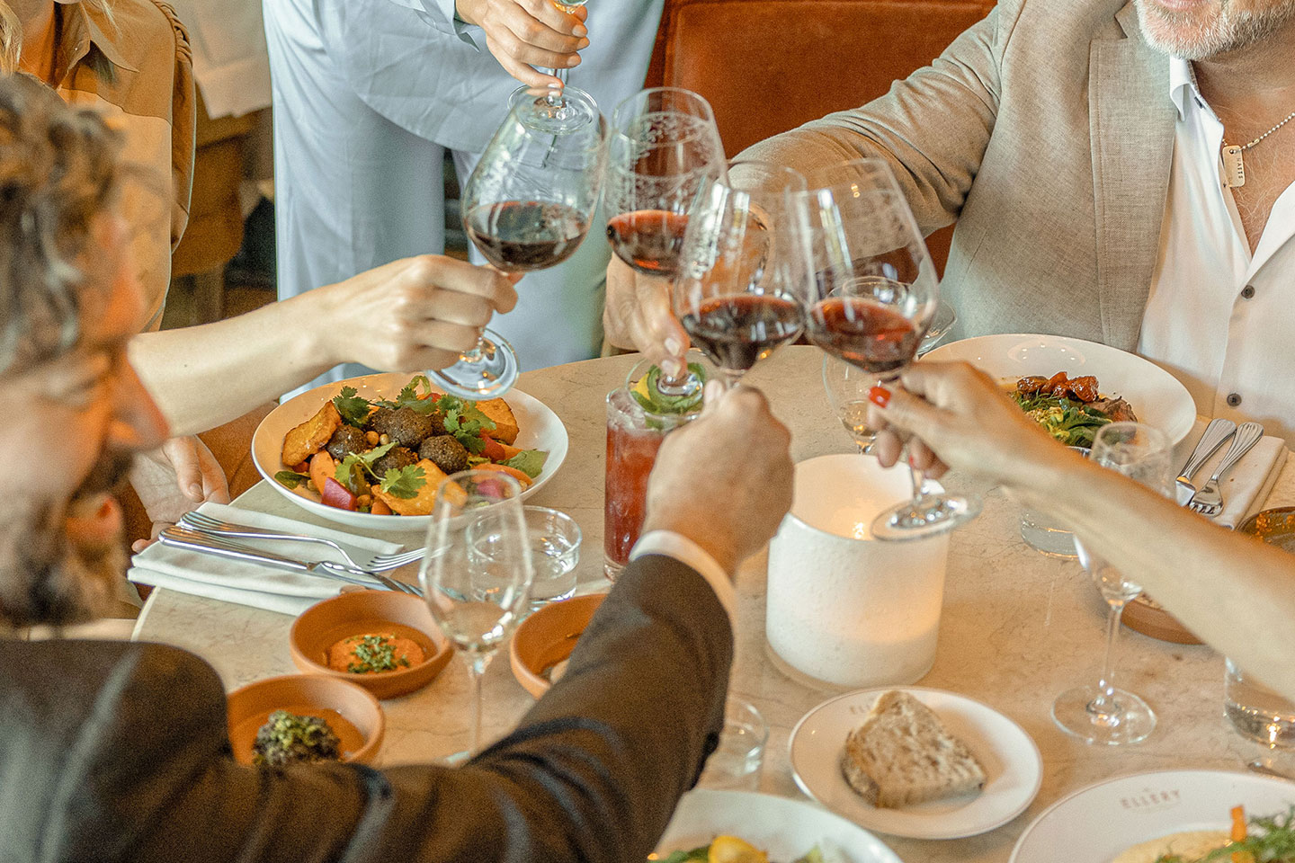 Brunch söndagar i tre akter på Hjortviken Country Club