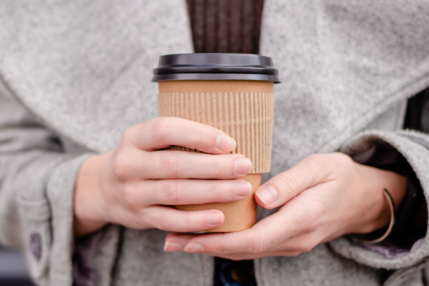 Bryggkaffe takeaway hos Lillys Coffee i Kista Galleria