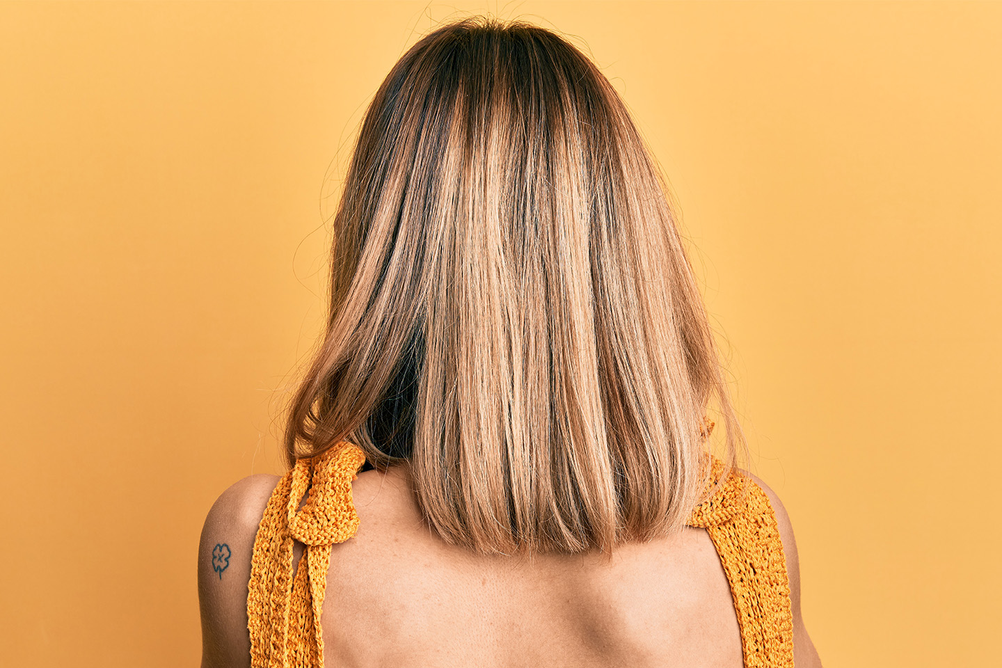 Färgning eller slingning inkl. klippning av toppar hos Glenda's i Haga