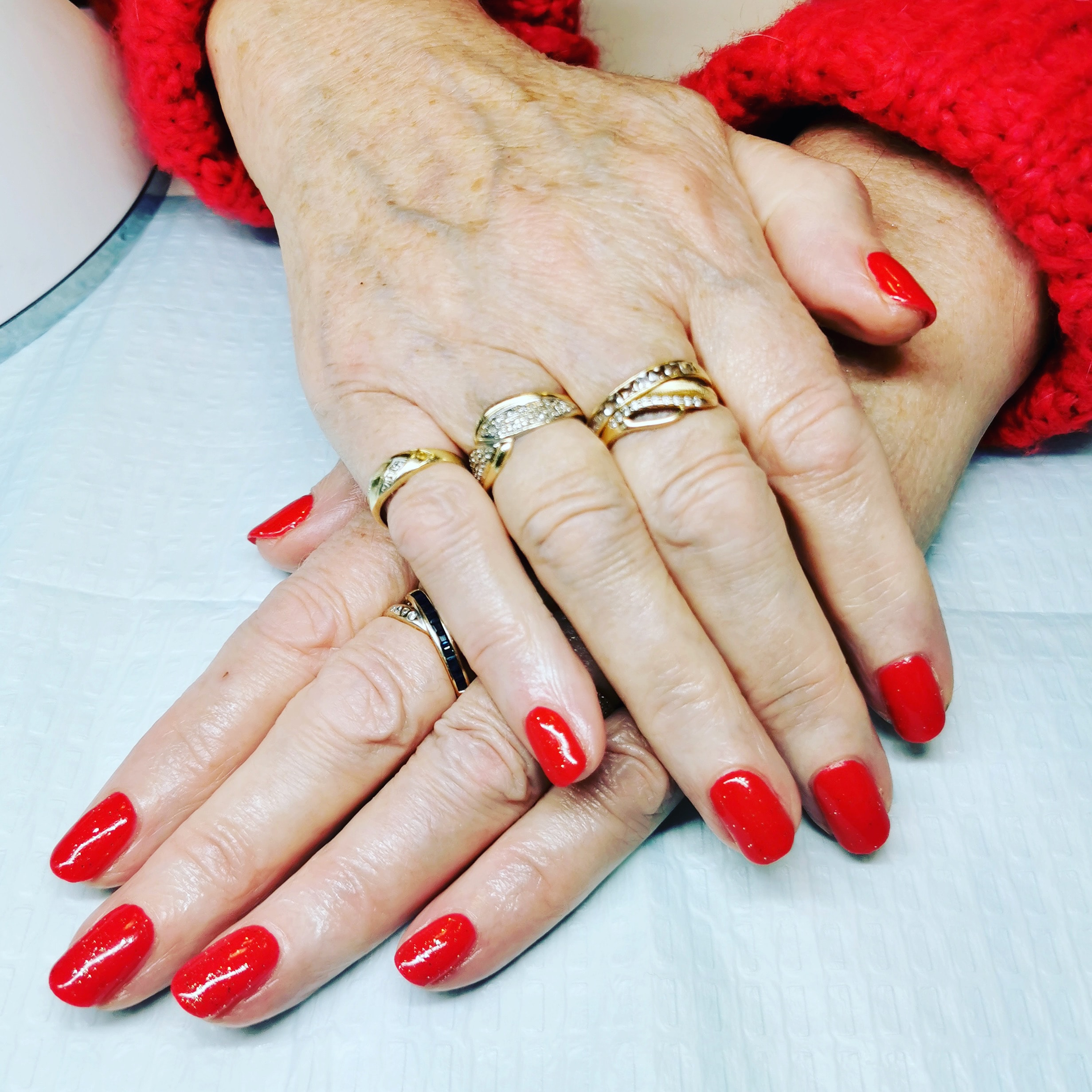 Få lekre negler med flere ulike neglebehandlinger hos Mango Nails (11 av 19)