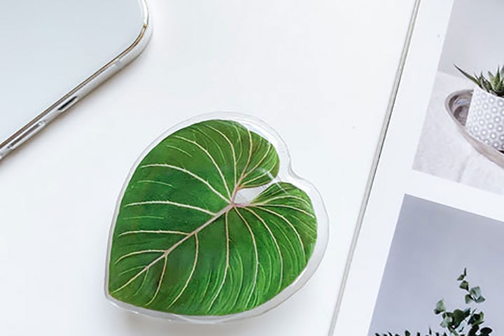 Selvklebende mobilholder med bladdesign (3 av 11)