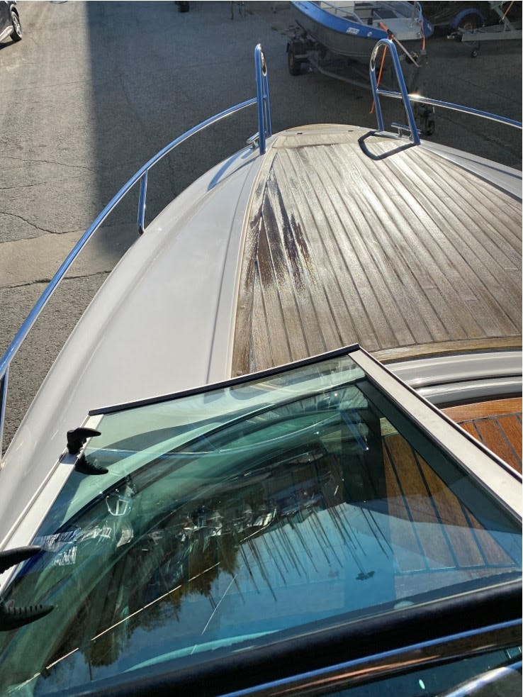 Utvendig båtvask m/ vinduspolering og voksing av Elite Detaljering (10 av 12)