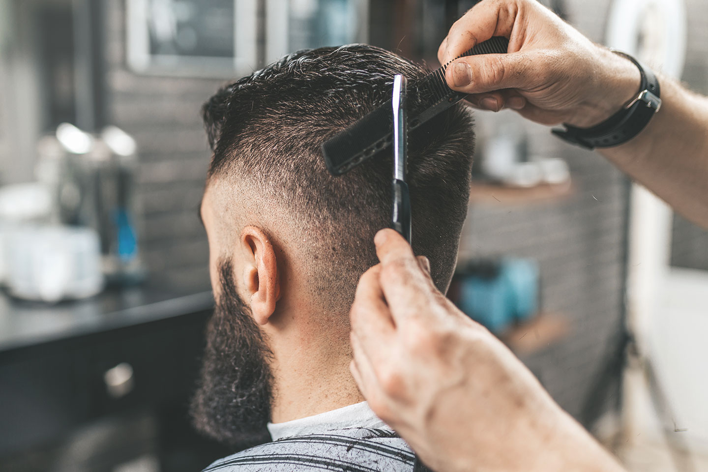 Barn-, Herrklippning & skäggtrimning hos Lunda BarberClub i Spånga