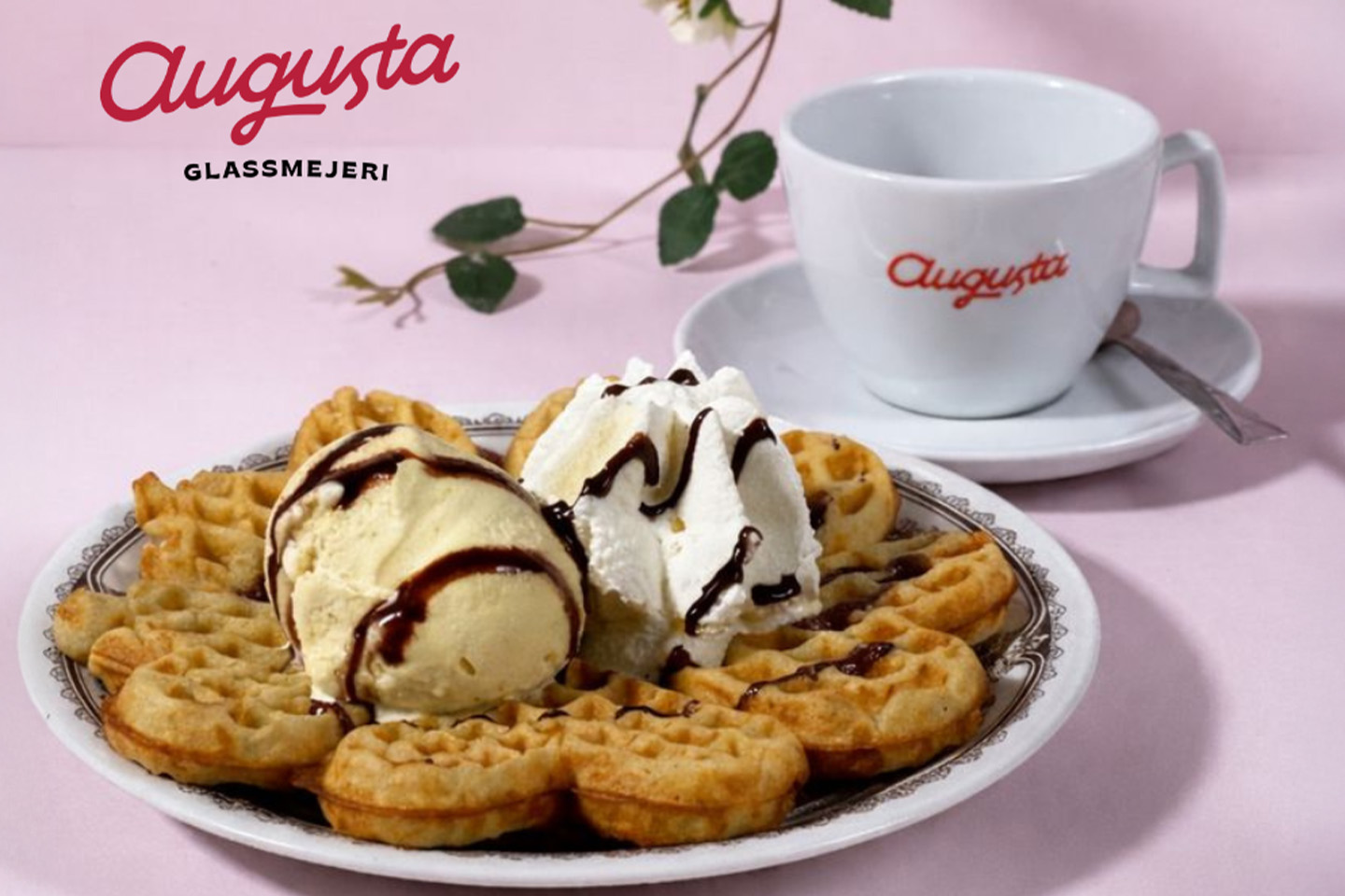 Våffel och pannkaksbuffé för 2 hos Augusta Glassmejeri i Limhamn