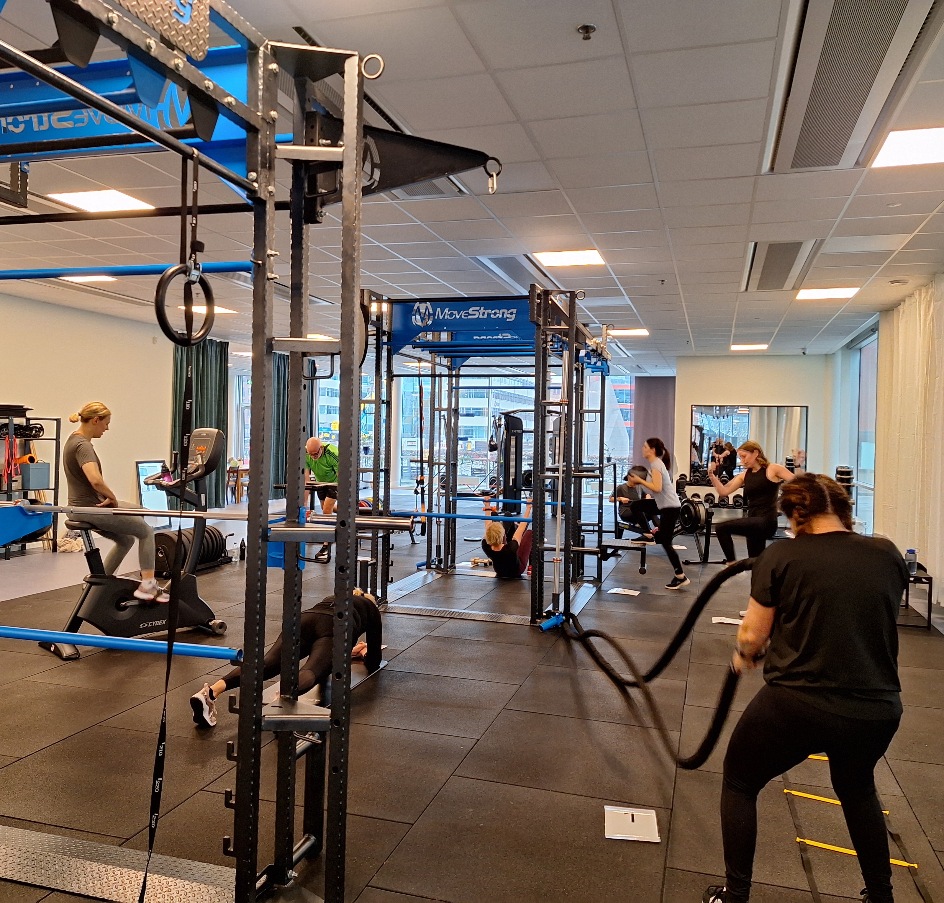 Gymkort & gruppträning i 3 månader hos Prehab GBG på Lindholmspiren (2 av 5)