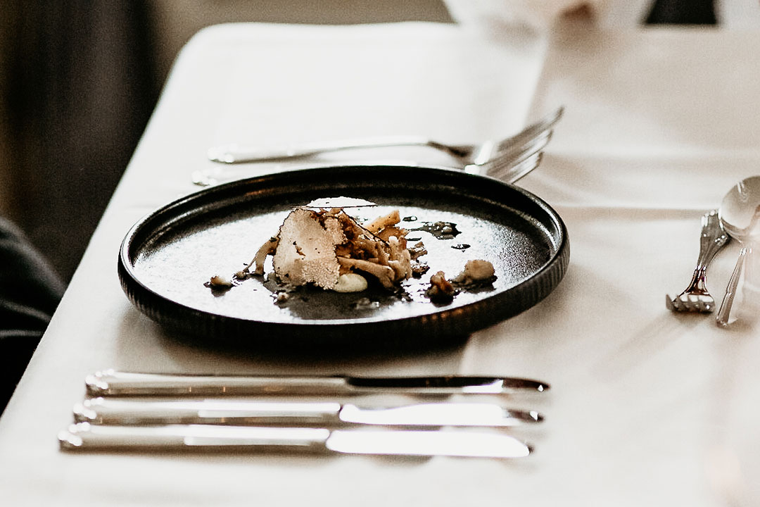 1 natt för 2 med 5 akters smakupplevelse på Villa Brunnby