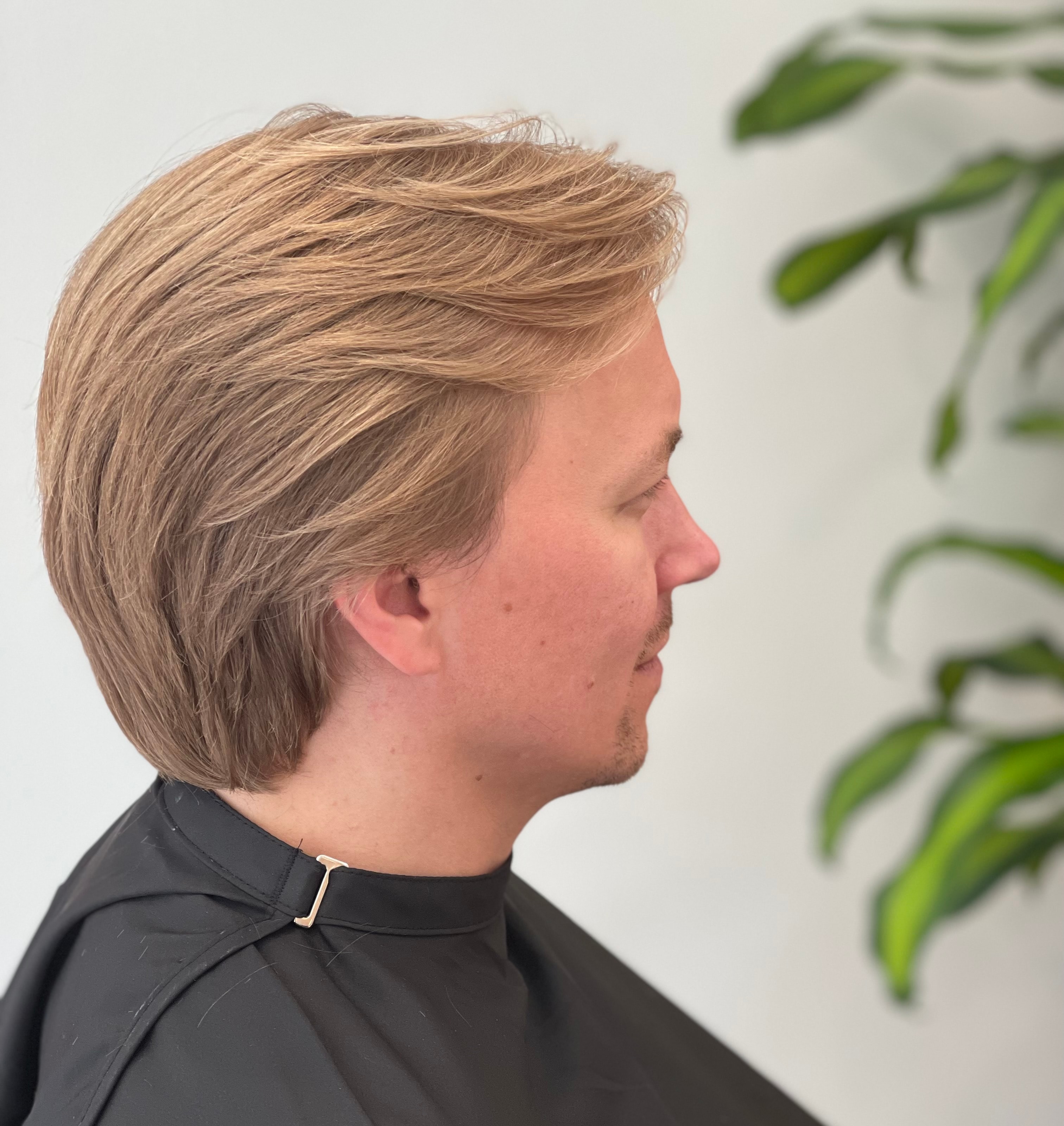 Klippning + Olaplex behandling hos erfaren frisör (4 av 5)