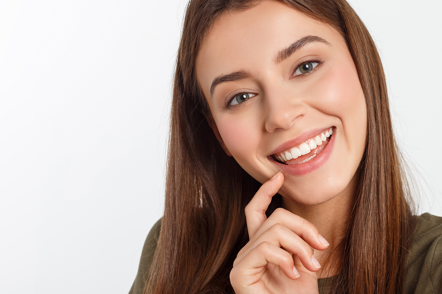 Komplett undersøkelse med airflow tannrens hos Bykronen Dental midt i sentrum