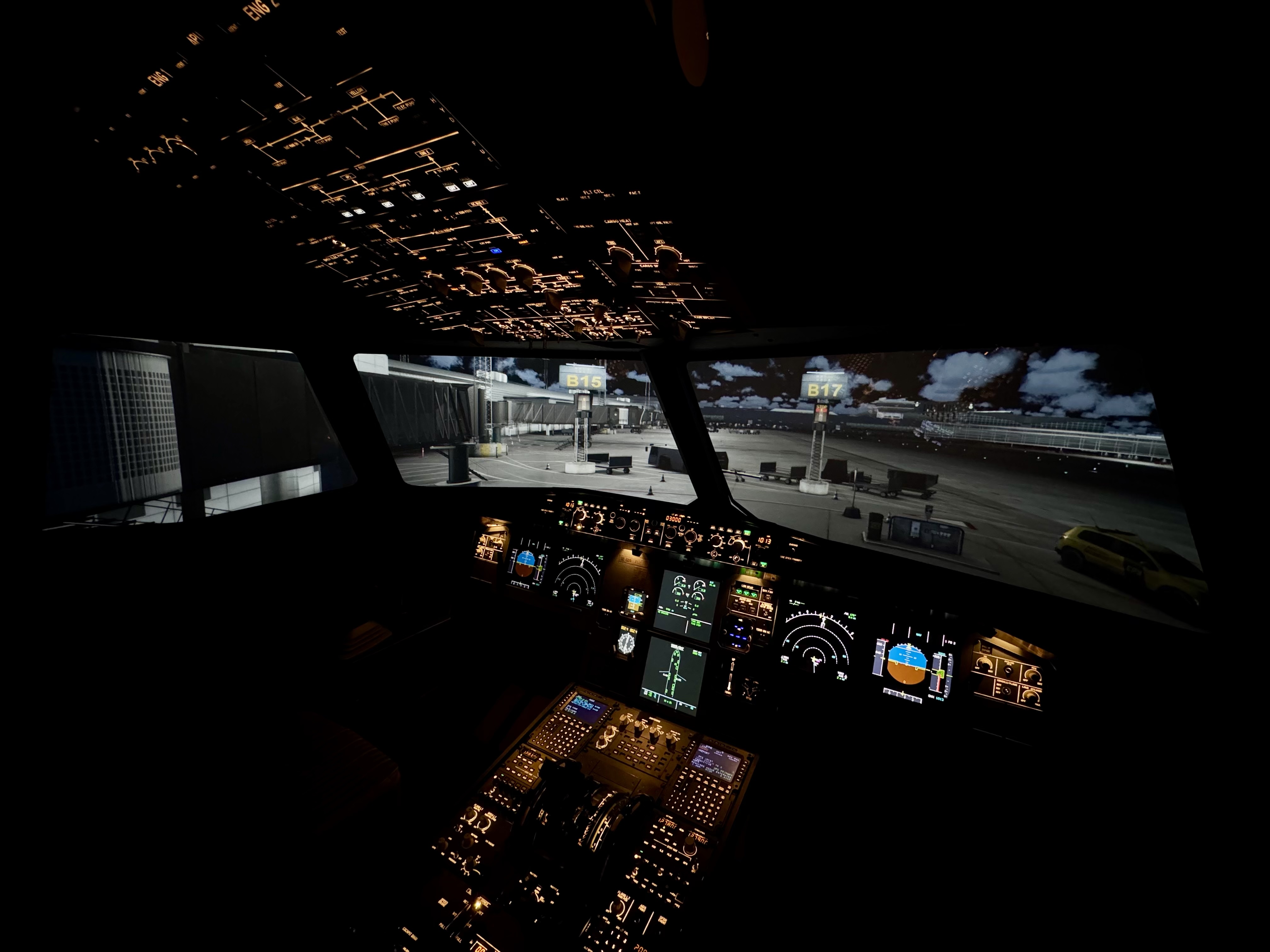 Flyg Airbus A320 i Flygsimulator hos FlyBy på Quality Hotel View i ...